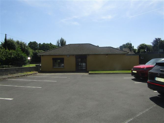Ground Floor Fast Food TakeAway Unit, Setrights Cross, Cratloe, Clare