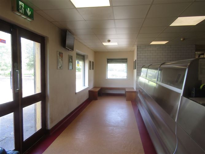 Ground Floor Fast Food TakeAway Unit, Setrights Cross, Cratloe, Clare