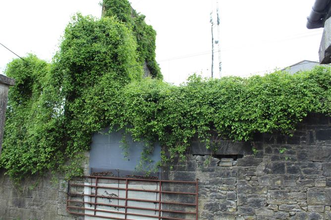 Slipper Street, Gort, County Galway