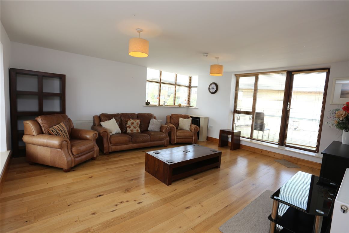 Castlegate Mews, Adamstown, County Dublin