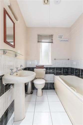 2b Rosville Court, Newbridge, Kildare