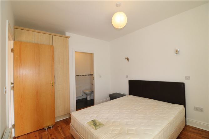 Apt 11D Harbour Village, Killaloe, Clare