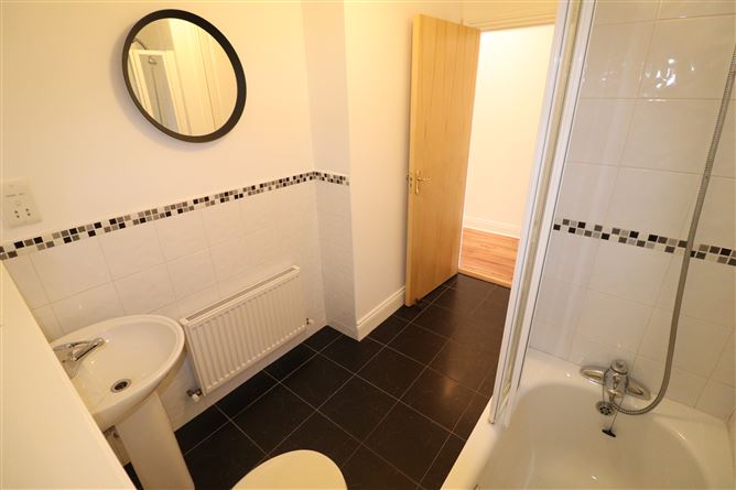 Apt 11D Harbour Village, Killaloe, Clare