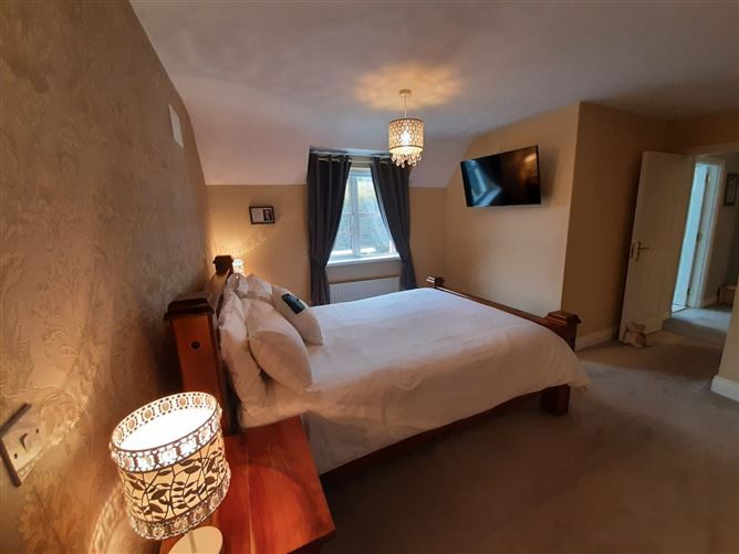 8 Kilbride Close, Kilbride Gardens, Clara, Co. Offaly