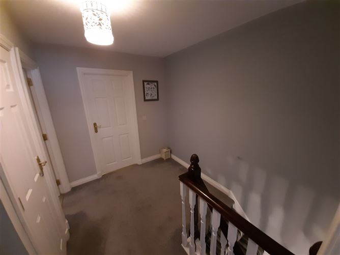 8 Kilbride Close, Kilbride Gardens, Clara, Co. Offaly