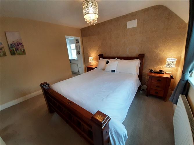 8 Kilbride Close, Kilbride Gardens, Clara, Co. Offaly