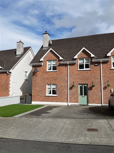 8 Kilbride Close, Kilbride Gardens, Clara, Co. Offaly