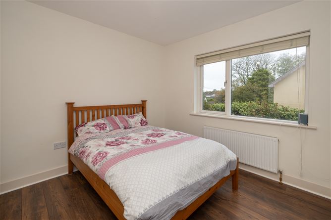 14 Bridgefield Grove, Curraheen Road, Bishopstown, Cork, Co. Cork