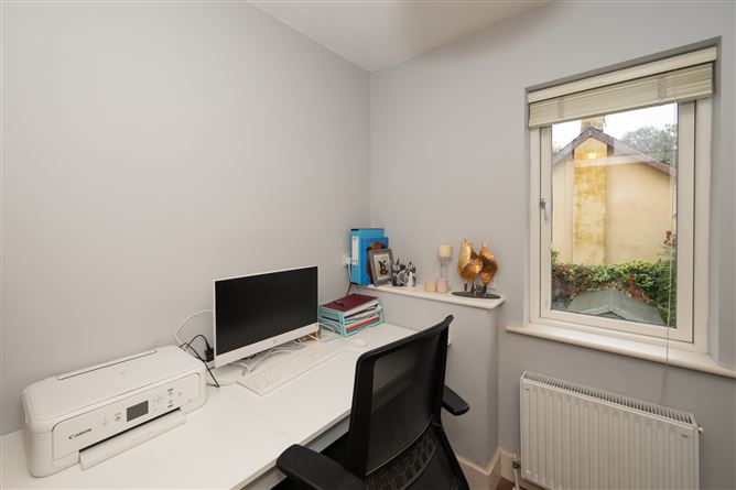 14 Bridgefield Grove, Curraheen Road, Bishopstown, Cork, Co. Cork