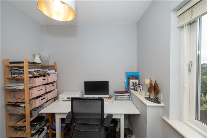 14 Bridgefield Grove, Curraheen Road, Bishopstown, Cork, Co. Cork