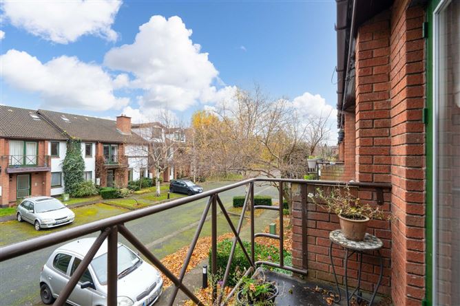 10 The Castlelands, Castleside Drive, Rathfarnham, Dublin 14