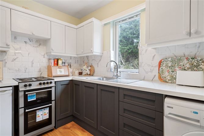 10 The Castlelands, Castleside Drive, Rathfarnham, Dublin 14