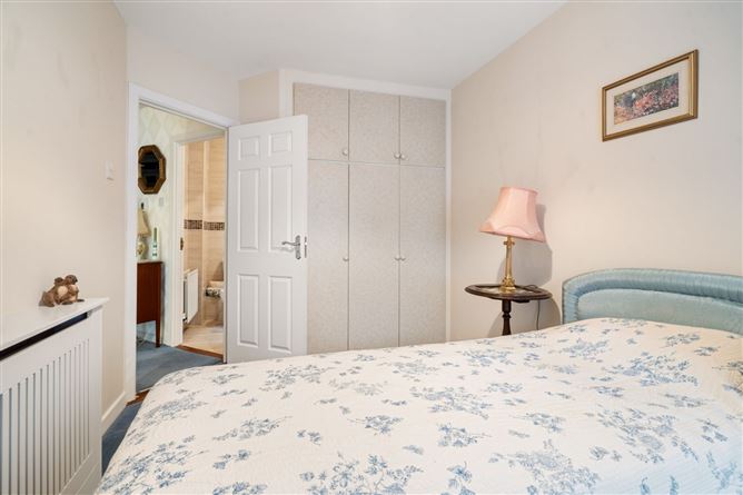 10 The Castlelands, Castleside Drive, Rathfarnham, Dublin 14