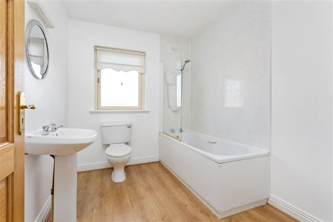 33 Preston Brook, Rathangan, Kildare