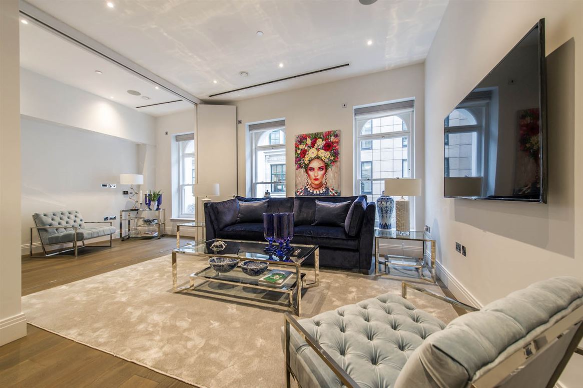 The Capital's Charm,London,Greater London,United Kingdom