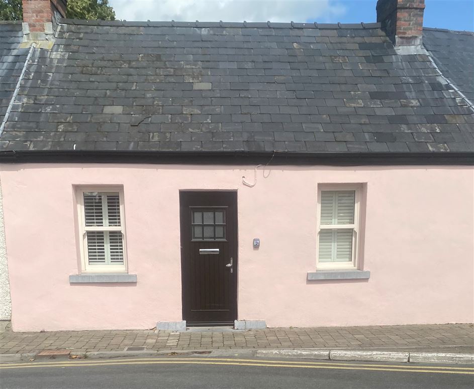 2 John Street / The Green, Cashel, Tipperary, E25W135