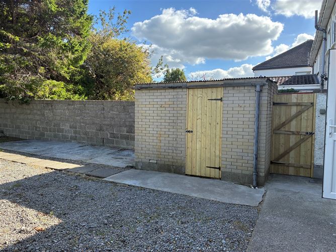 Thomastown Road , Glenageary, County Dublin