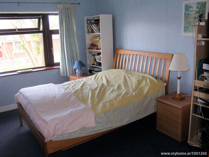 Photo 10 of 13 — 213 Limetree Avenue, Portmarnock, Co. Dublin