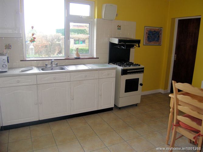 Photo 8 of 13 — 213 Limetree Avenue, Portmarnock, Co. Dublin