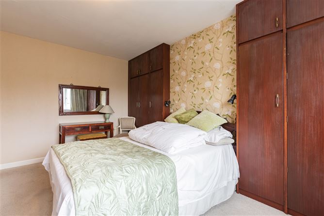 10 Trimleston Road, Booterstown, Dublin