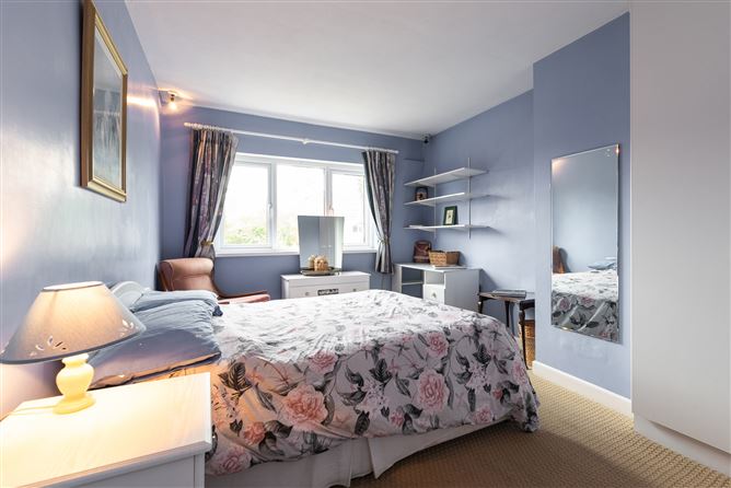 10 Trimleston Road, Booterstown, Dublin