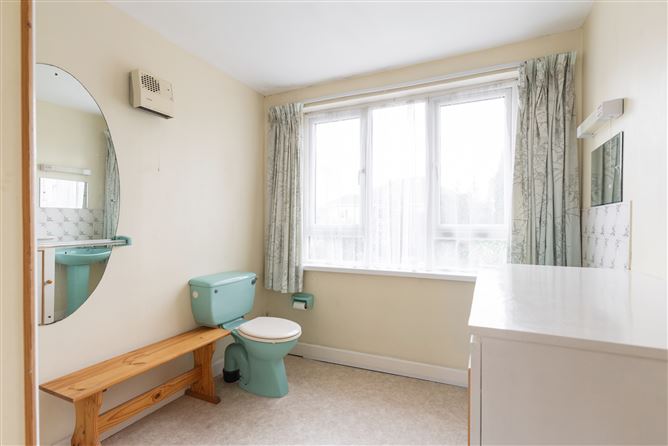10 Trimleston Road, Booterstown, Dublin