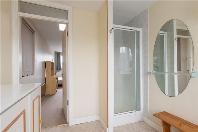 10 Trimleston Road, Booterstown, Dublin