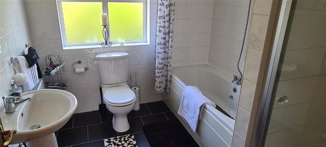 9 River Meadow, Dromod, Carrick-On-Shannon, Leitrim
