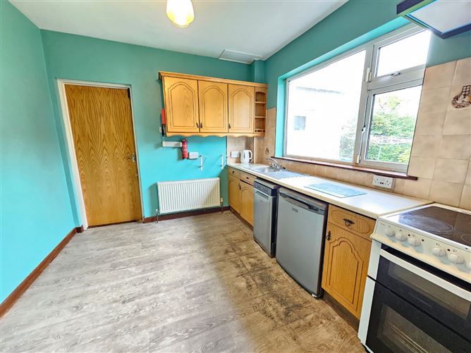63 Collins Park, Ennis, Co. Clare