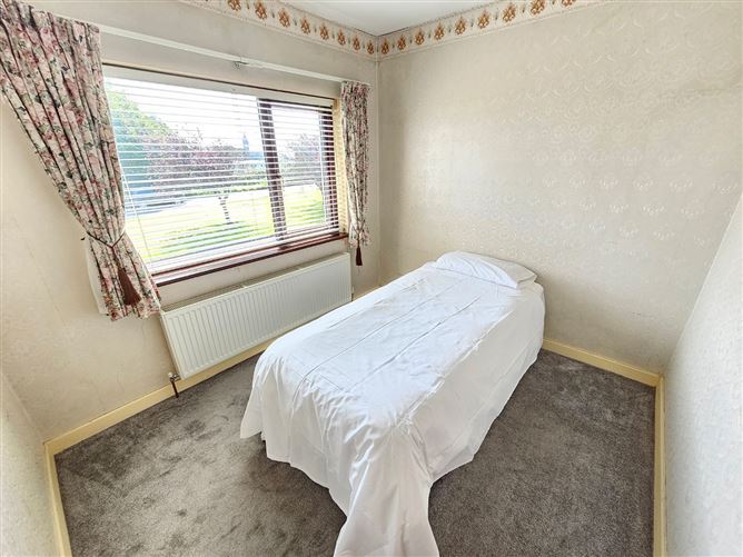 63 Collins Park, Ennis, Co. Clare