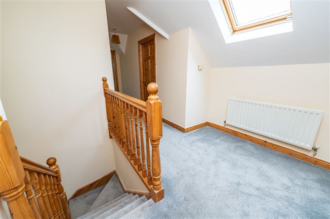 https://photos-a.propertyimages.ie/media/8/6/2/5003268/f42ffb7d-1902-416e-96b3-41303b8e79d7_l.jpg