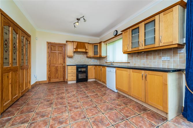 https://photos-a.propertyimages.ie/media/8/6/2/5003268/f42ffb7d-1902-416e-96b3-41303b8e79d7_l.jpg