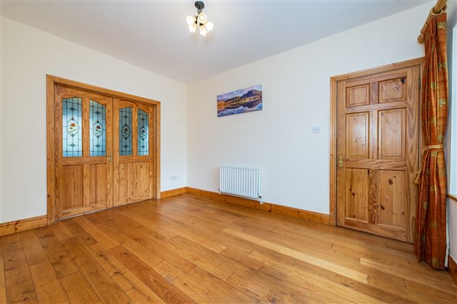 https://photos-a.propertyimages.ie/media/8/6/2/5003268/f42ffb7d-1902-416e-96b3-41303b8e79d7_l.jpg