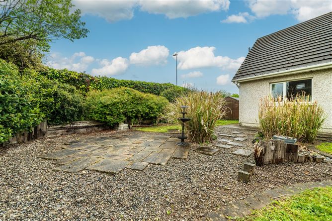 https://photos-a.propertyimages.ie/media/8/6/2/5003268/f42ffb7d-1902-416e-96b3-41303b8e79d7_l.jpg