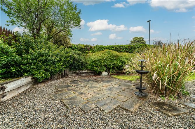 https://photos-a.propertyimages.ie/media/8/6/2/5003268/f42ffb7d-1902-416e-96b3-41303b8e79d7_l.jpg