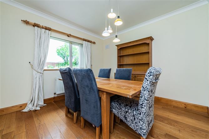 https://photos-a.propertyimages.ie/media/8/6/2/5003268/f42ffb7d-1902-416e-96b3-41303b8e79d7_l.jpg