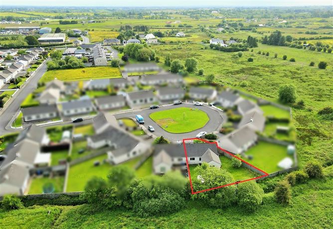 Photo 36 of 37 — 35 Hollywood Grove, Ballaghaderreen, Co. Roscommon