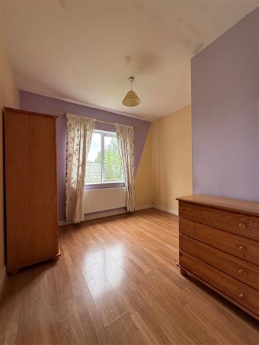 Photo 18 of 37 — 35 Hollywood Grove, Ballaghaderreen, Co. Roscommon