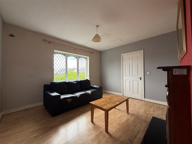 Photo 12 of 37 — 35 Hollywood Grove, Ballaghaderreen, Co. Roscommon