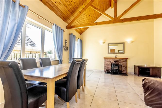 15 Dunmore Holiday Villas, Dunmore East, Co. Waterford
