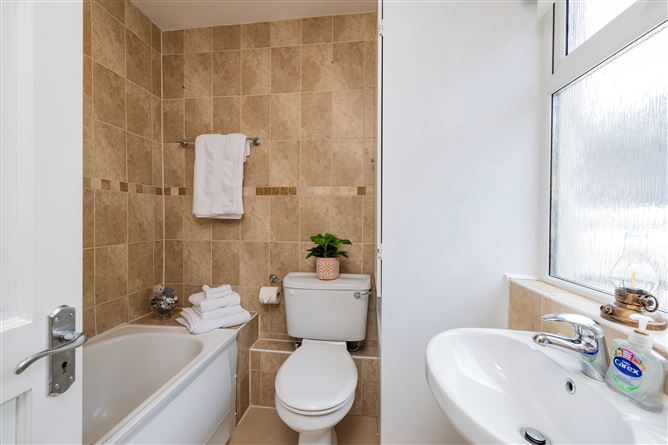 1B St Vincent's Cottages, Blackhorse Ave, Dublin 7