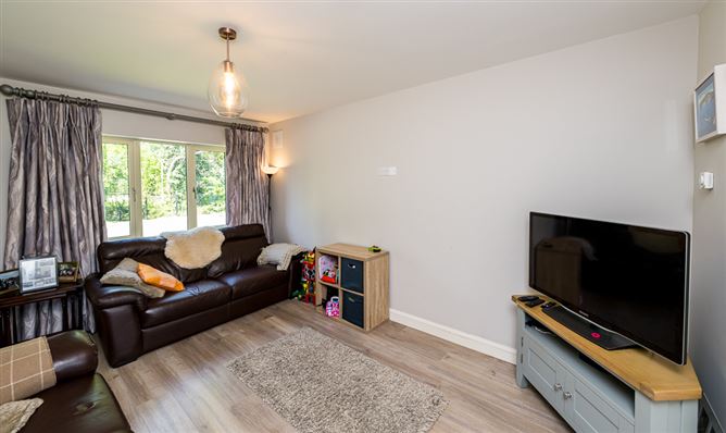 16 Cois Glaisin Park, Navan, Navan, Meath