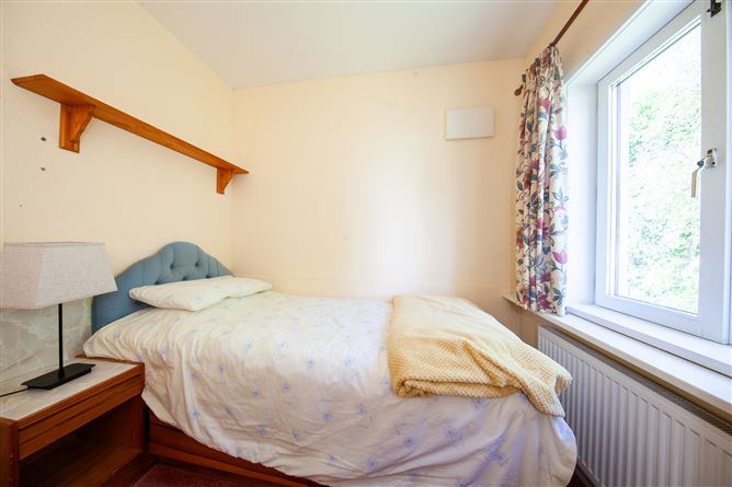 https://photos-a.propertyimages.ie/media/8/6/3/5005368/0529de6a-1c86-479d-a22d-3adc88b3cd54_l.jpg