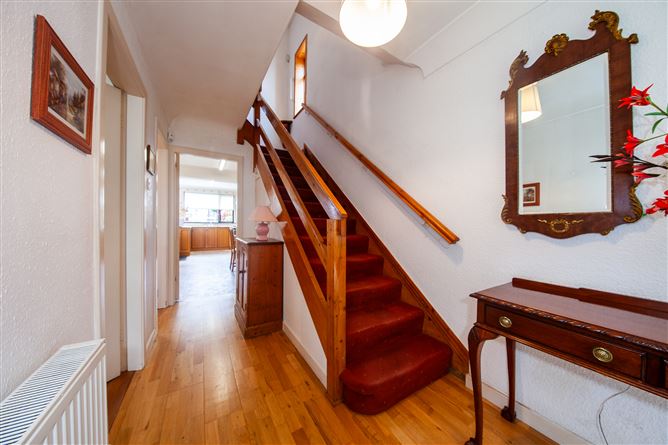 https://photos-a.propertyimages.ie/media/8/6/3/5005368/0529de6a-1c86-479d-a22d-3adc88b3cd54_l.jpg