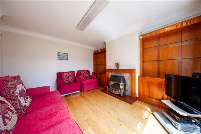 https://photos-a.propertyimages.ie/media/8/6/3/5005368/0529de6a-1c86-479d-a22d-3adc88b3cd54_l.jpg