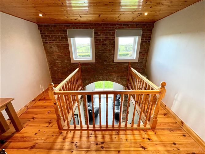 https://photos-a.propertyimages.ie/media/8/6/4/4941468/e56d706d-cd20-4f8a-ab92-759c9dd2eec5_l.jpg
