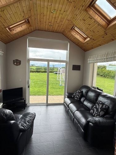 https://photos-a.propertyimages.ie/media/8/6/4/4941468/e56d706d-cd20-4f8a-ab92-759c9dd2eec5_l.jpg