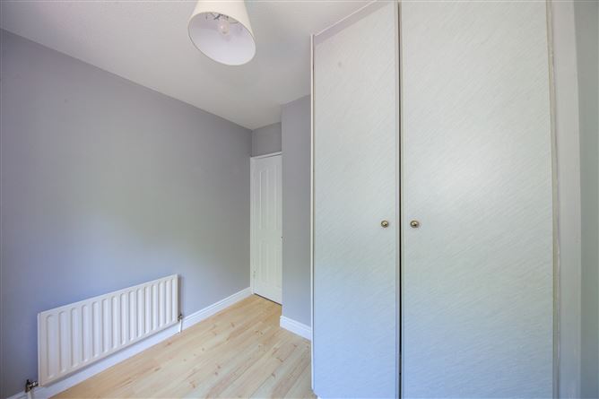 https://photos-a.propertyimages.ie/media/8/6/4/5004468/6cc2ec7a-ac79-428a-841a-b97957f02f73_l.jpg