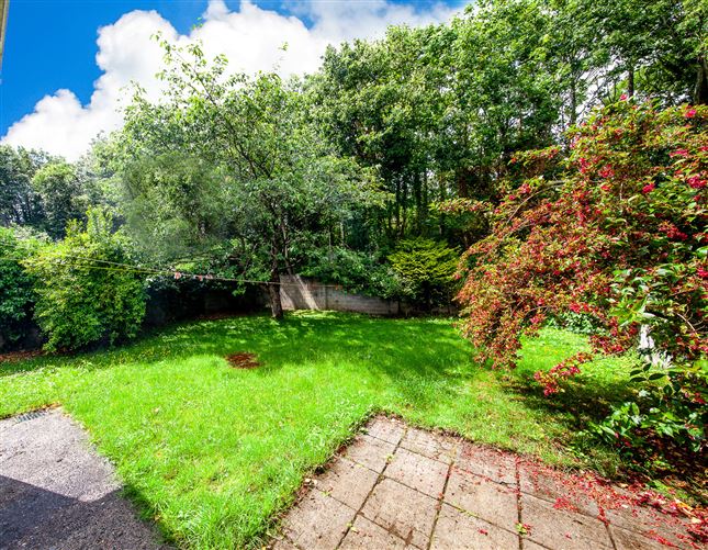 https://photos-a.propertyimages.ie/media/8/6/4/5004468/6cc2ec7a-ac79-428a-841a-b97957f02f73_l.jpg
