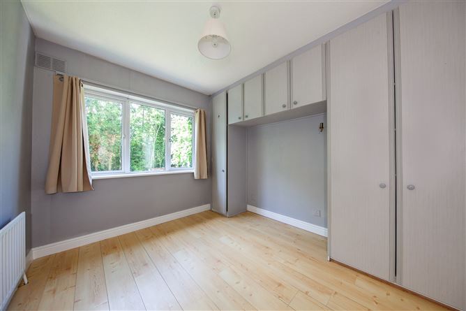 https://photos-a.propertyimages.ie/media/8/6/4/5004468/6cc2ec7a-ac79-428a-841a-b97957f02f73_l.jpg